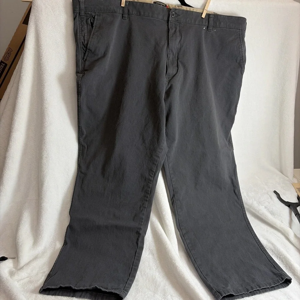 DockERS Men's Dark Gray Straight Fit Flat Front Khakis Chinos 46